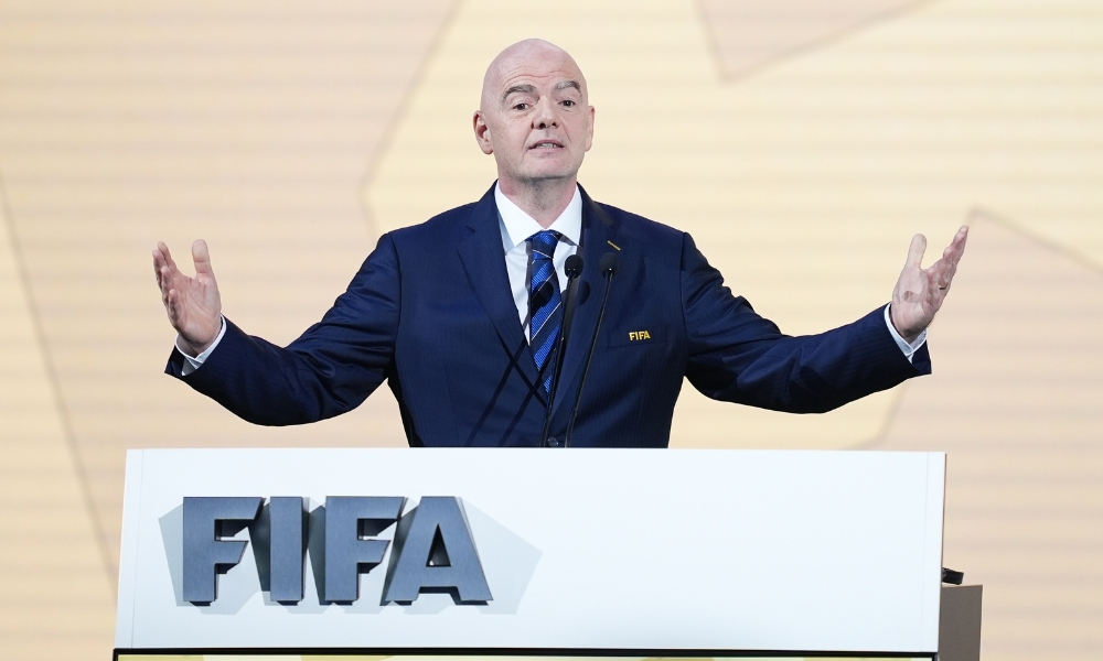 皇马小孩哥真有诚意的话应该在社媒或采访时向受害者道歉啊